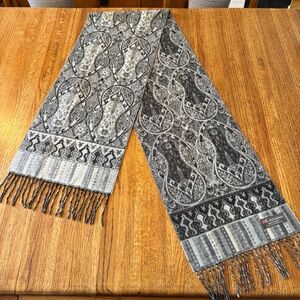 VINTAGE 100% Cashmere Scarf Made in Scotland – Grey Paisley Fringe